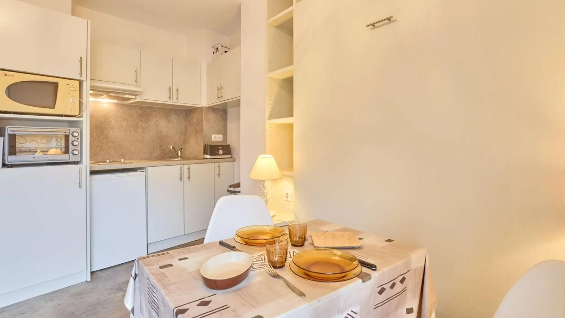 Studio Central Avec Balcon, Proche Thermes - Fr-1-841-21 Barbotan-les-Thermes